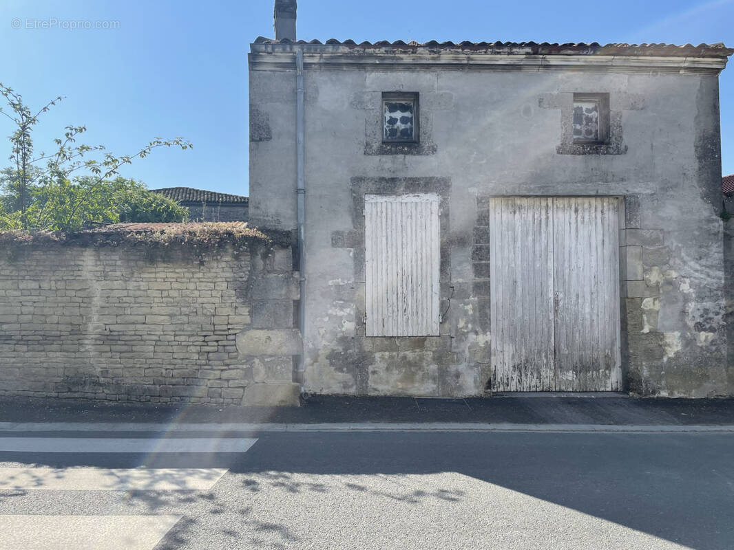 Maison à MACQUEVILLE