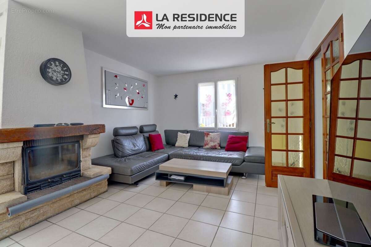 Maison à JOUY-LE-MOUTIER