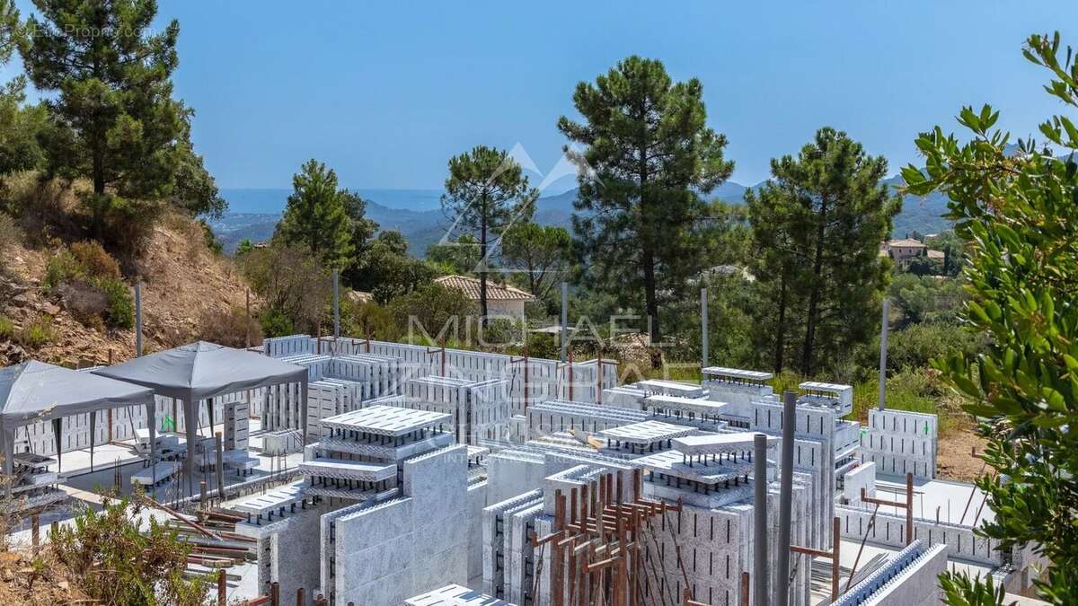 Terrain avec projet prêt à construire et vue imprenable - photo 16