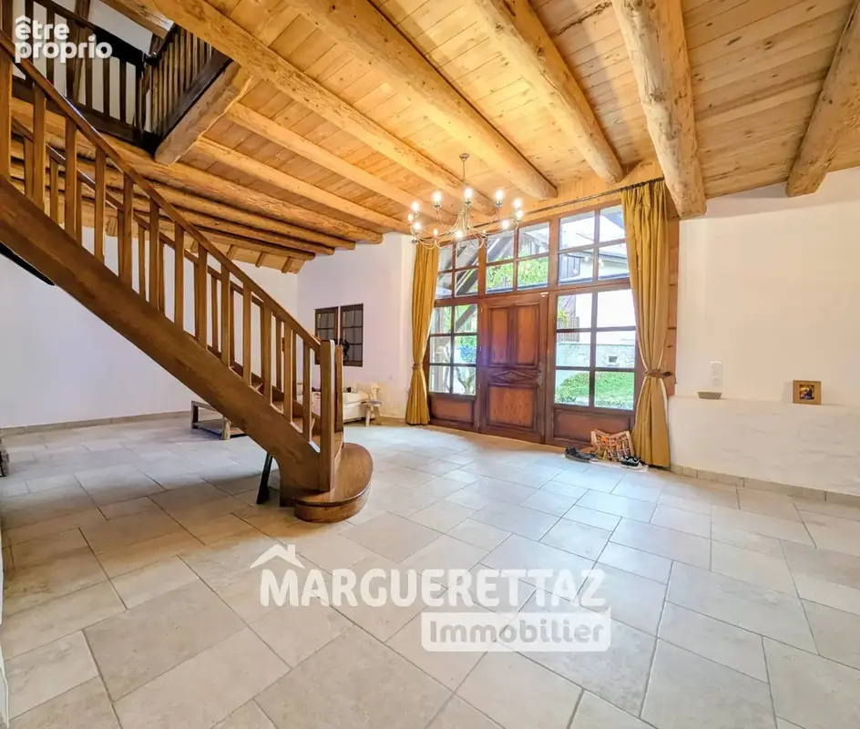 Vaste duplex de charme avec jardin, esprit maison de village - photo 2