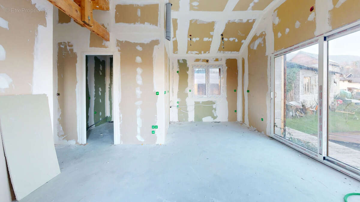 Maison à VAULNAVEYS-LE-HAUT