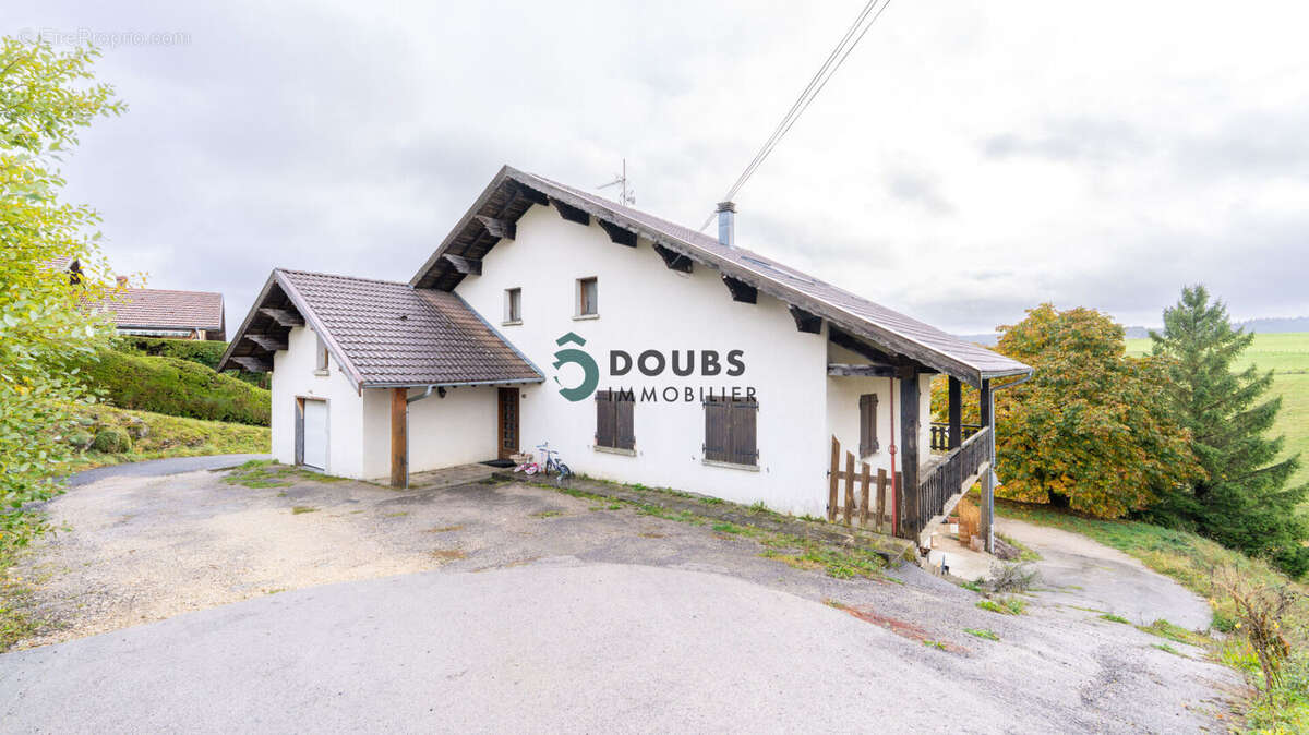 Maison à GUYANS-VENNES