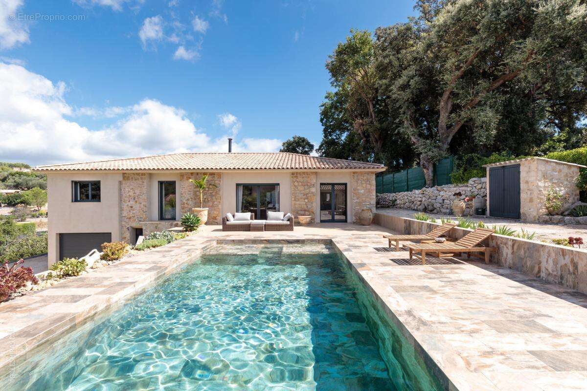Maison à VALLAURIS