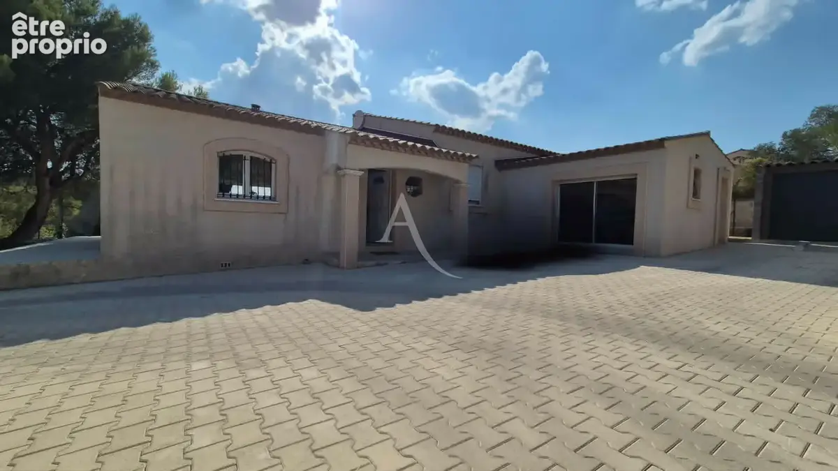 POUSSAN - Superbe villa de plain-pied  120 m² avec piscine et terrain de 1 300 m² - photo 17