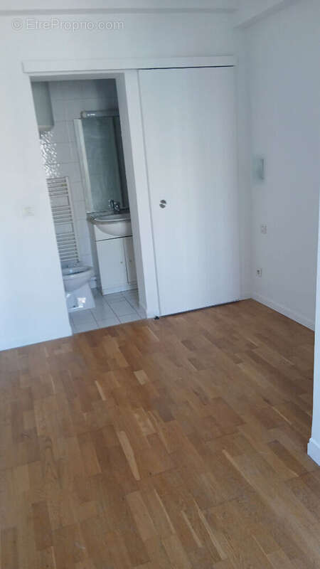2 Pièces Bd de Grenelle - 25 m² - 315.000 uros - photo 3