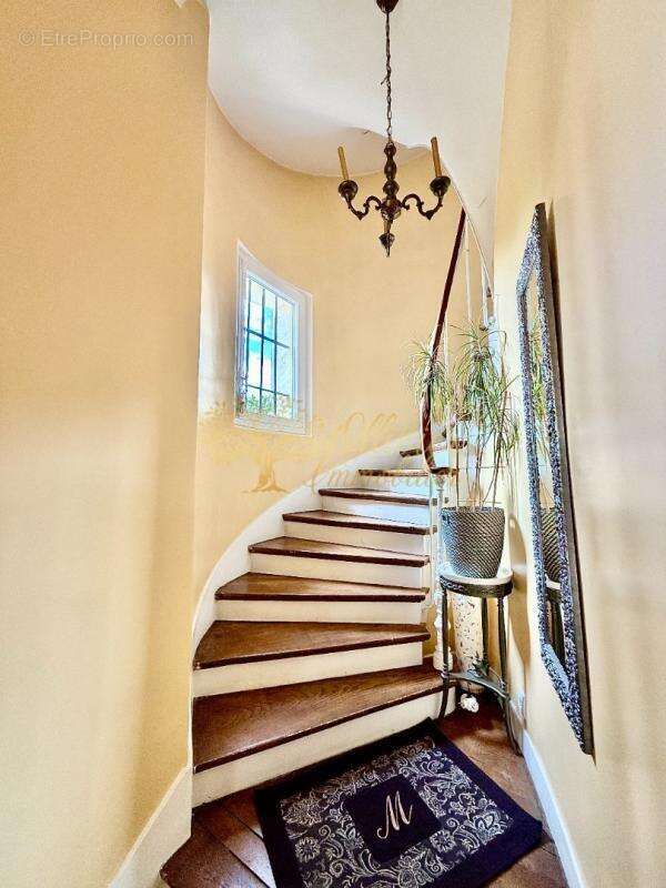 Maison à SAINT-MAUR-DES-FOSSES