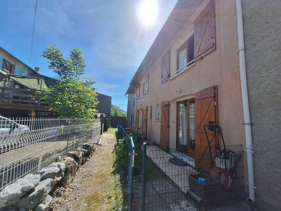 Maison de village avec garage et terrasse - photo 10