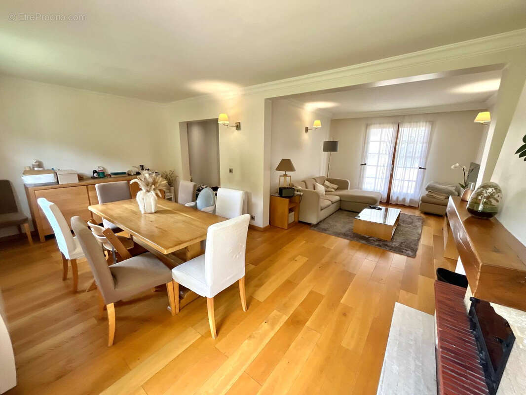 Maison à TREMBLAY-EN-FRANCE