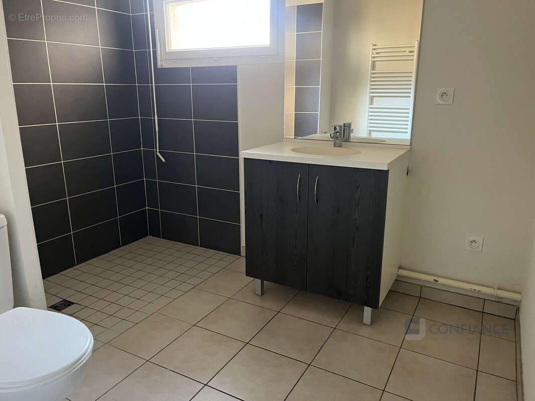 Appartement à DECINES-CHARPIEU