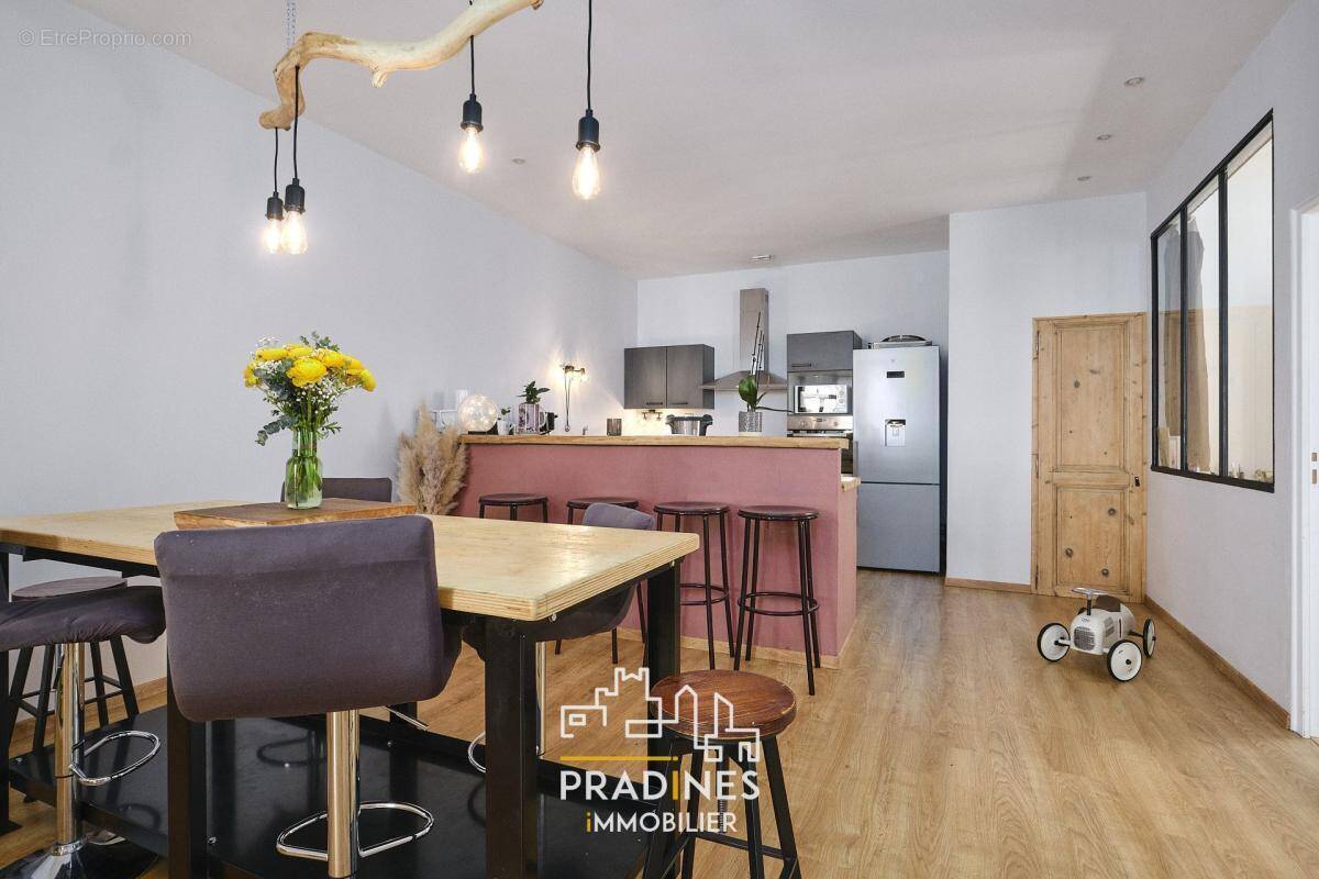 Appartement à MORNANT