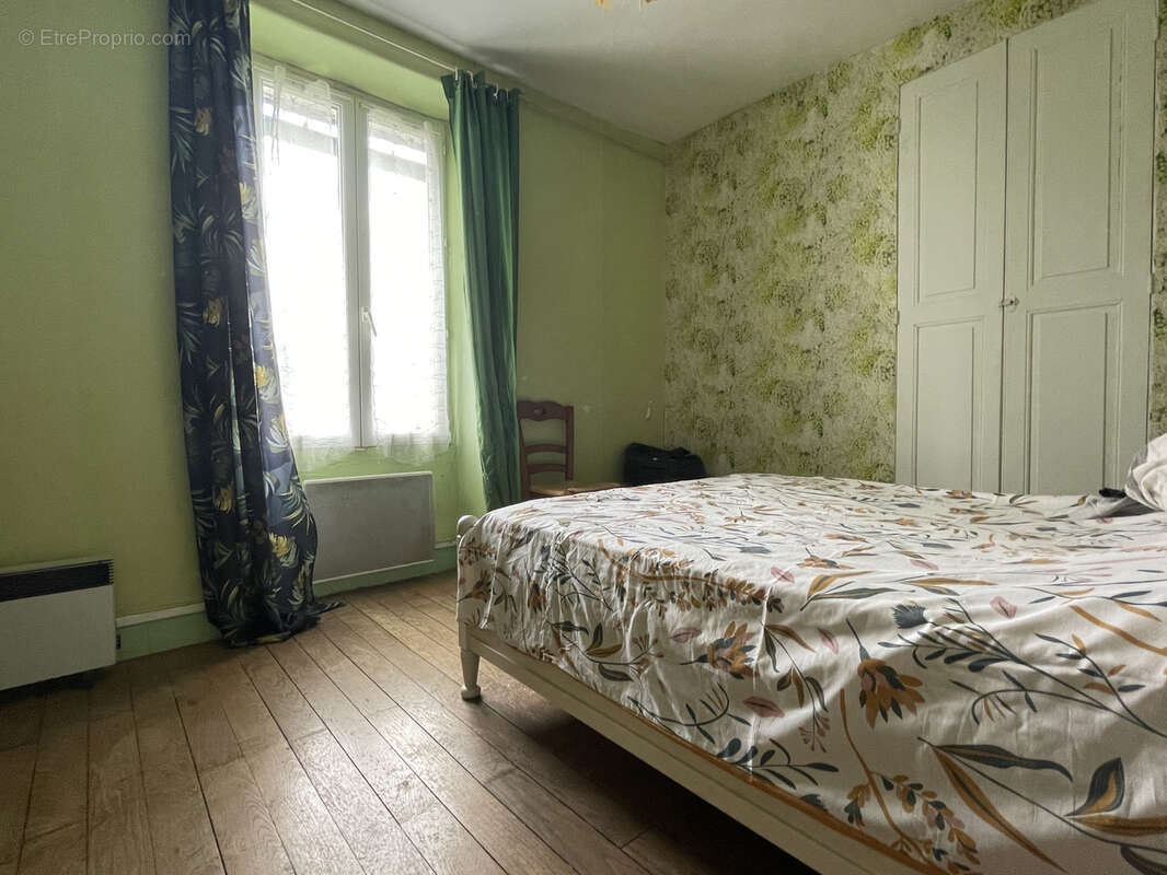 Maison à SAINT-SAULGE