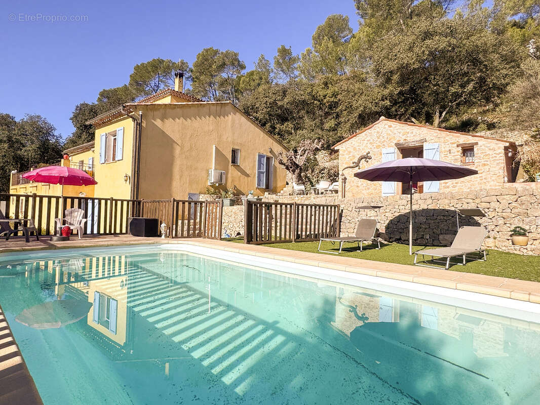 Maison à ENTRECASTEAUX