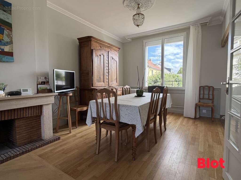 Maison 120 m² à Rennes  - photo 2