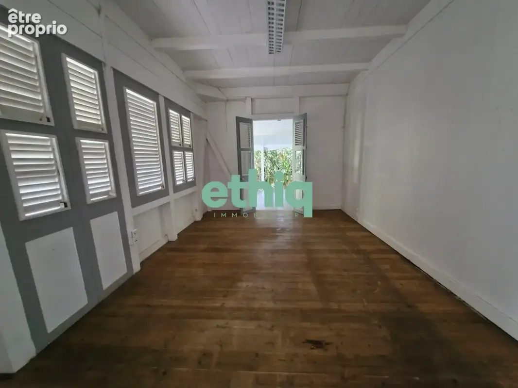 Maison 8 pièces 226 m² à vendre à Gourbeyre (97113) - photo 3