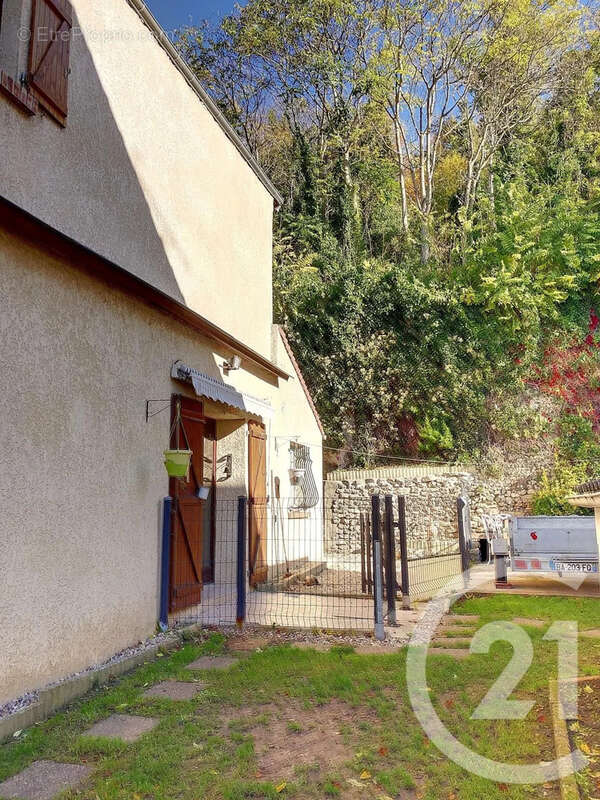 Maison à IVRY-LA-BATAILLE