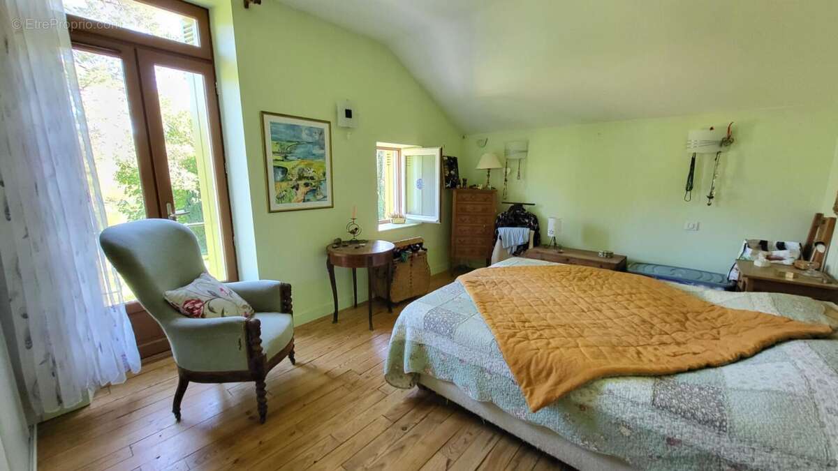 Maison à RAZAC-SUR-L'ISLE