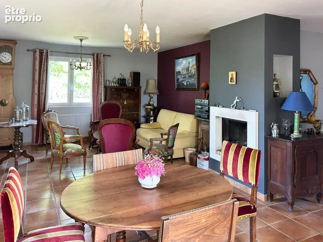 Maison 5 chambres savigneux (01) - photo 4