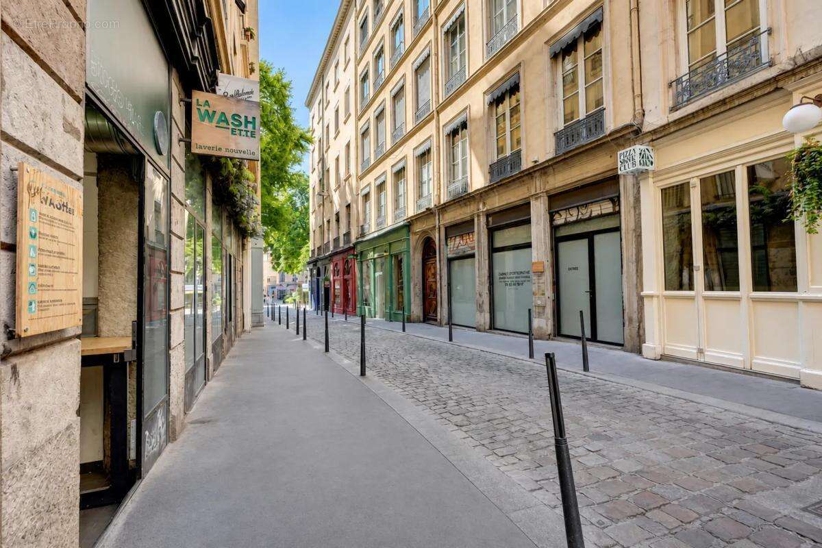 Lyon 1er – place sathonay – élégant t4 de 89,44 m² au cœur d'un immeuble de caractère+cave+grenier - photo 12