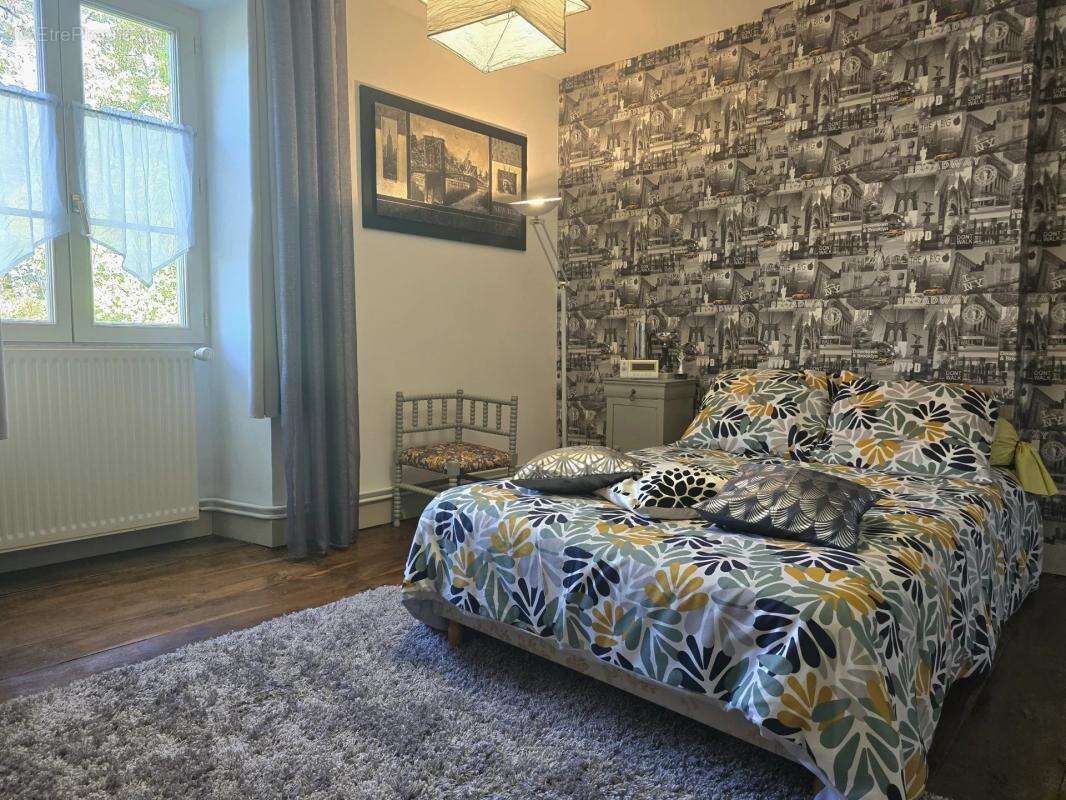 Maison à VILLETOUREIX