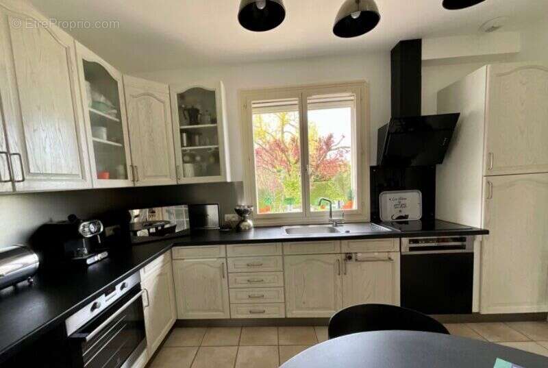 Photo 6 - Maison à MEHUN-SUR-YEVRE