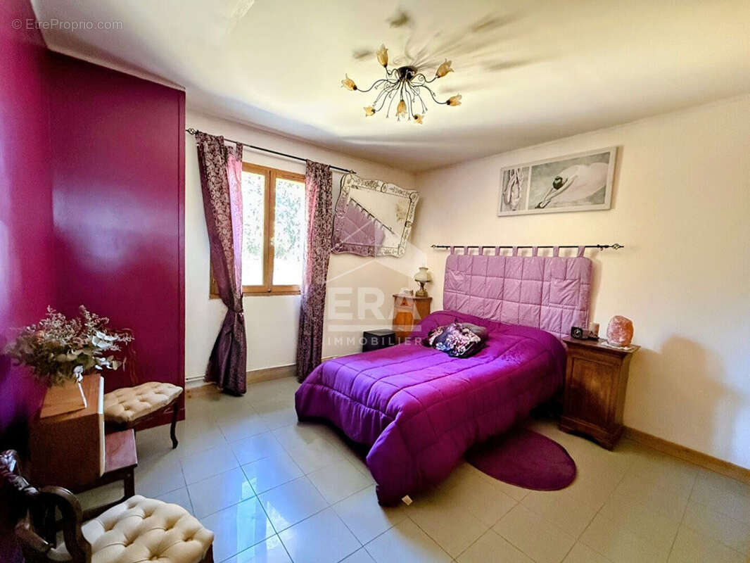 Maison à SAINT-MAXIMIN-LA-SAINTE-BAUME