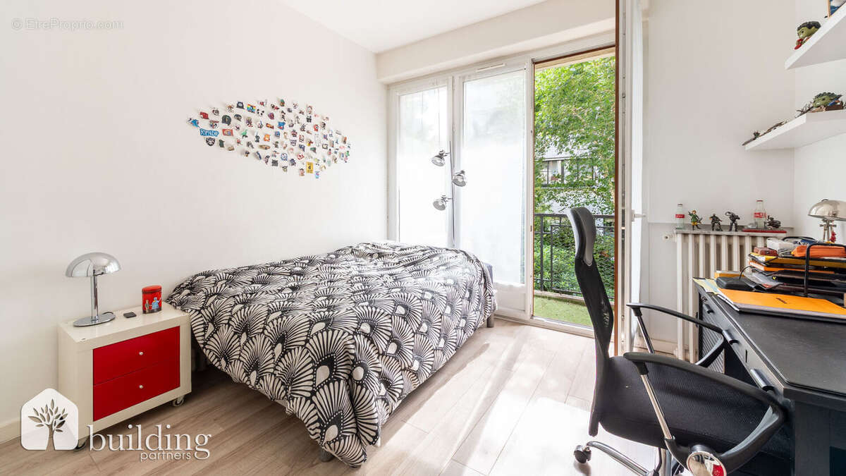 Neuilly-sur-Seine Saint-James - Duplex familial 7 pièces de 144,5 m² avec jardin de 59 m² - photo 12