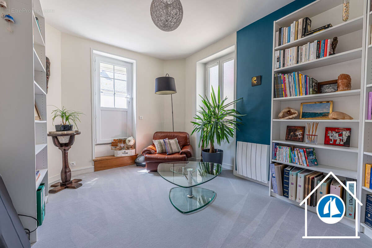 Maison 250 m² à Arromanches-Les-Bains  - photo 8