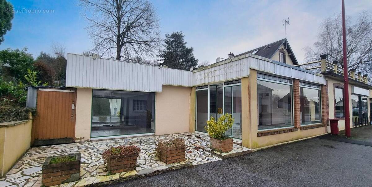 Photo 1 - Commerce à AUBE