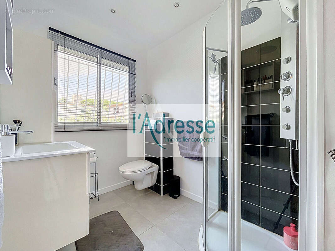 Maison Antibes 137 m2 - photo 8