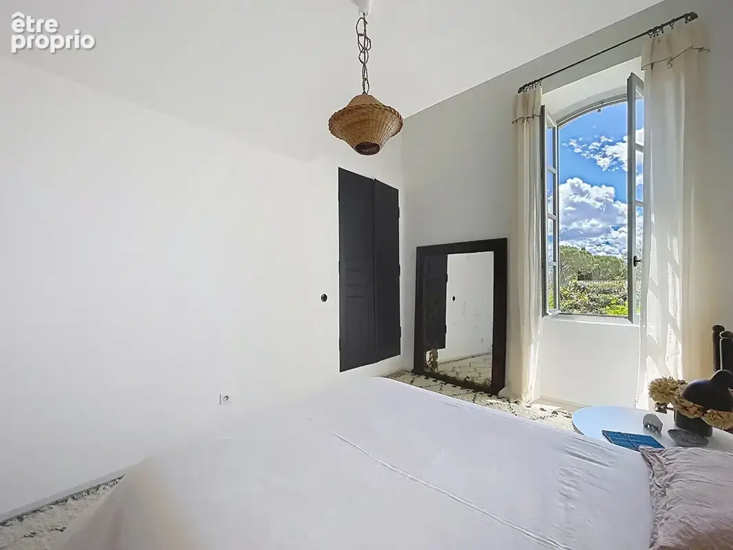 Maison en pierre rénovée, 3 chambres, double garage, jardin et piscine - photo 10