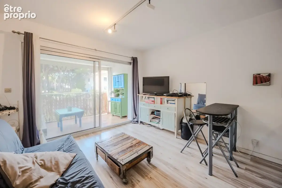 Port de hyeres, studio cabine avec terrasse sud et parking ... - photo 4