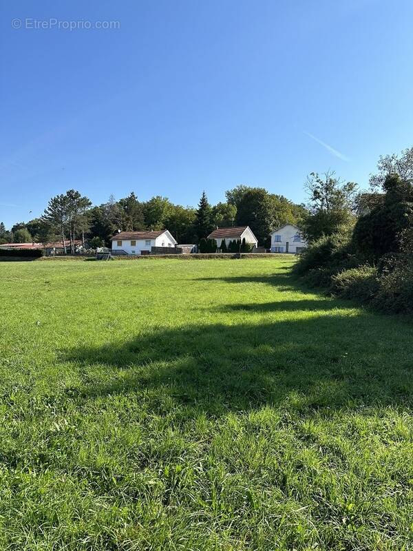 Terrain à CESSEY-SUR-TILLE