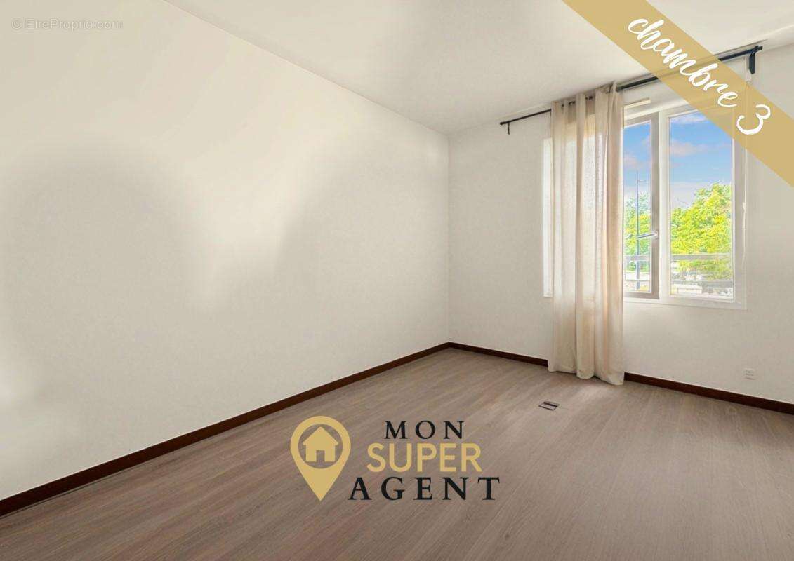 Appartement à DAMMARIE-LES-LYS