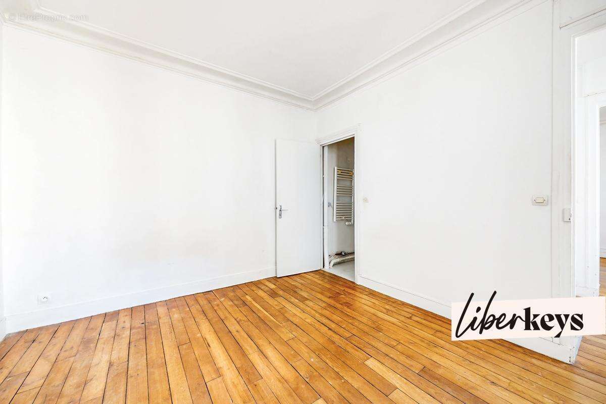 Appartement à PARIS-14E