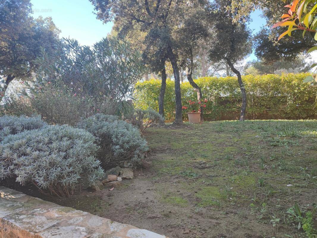 Maison à BAGNOLS-SUR-CEZE