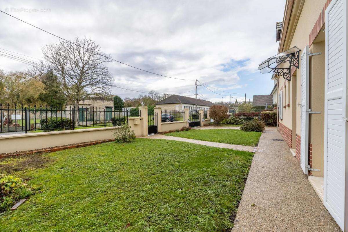 Maison à BALAGNY-SUR-THERAIN