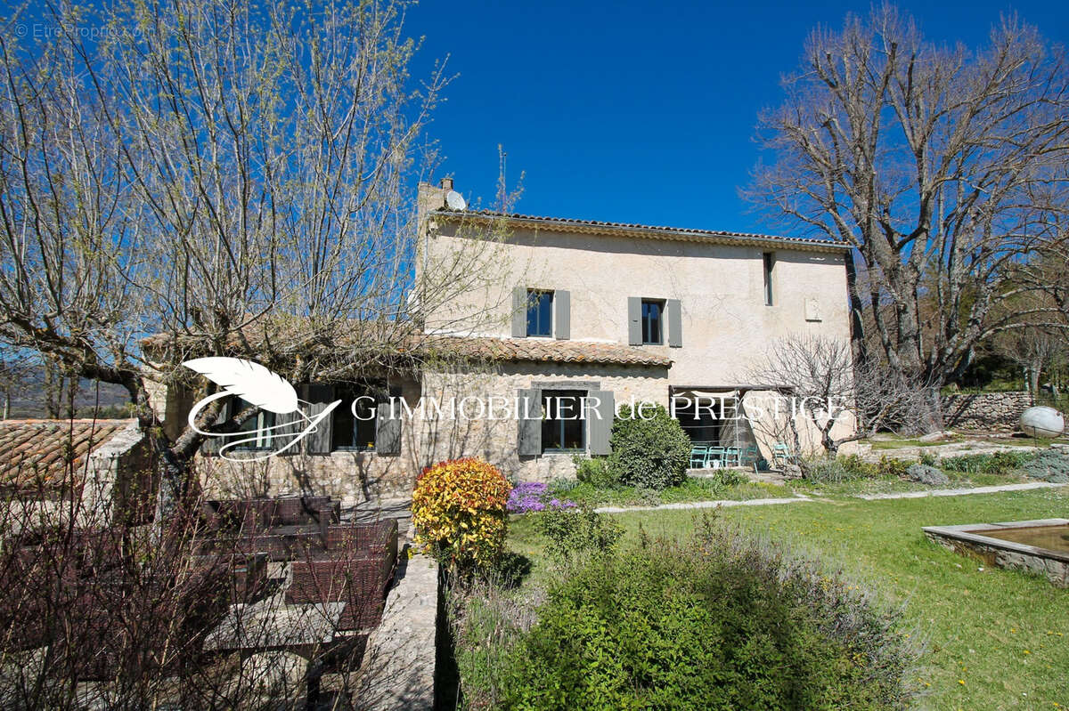 Une propriété d’exception au cœur d'un domaine de 9 hectares avec vues panoramiques - photo 8