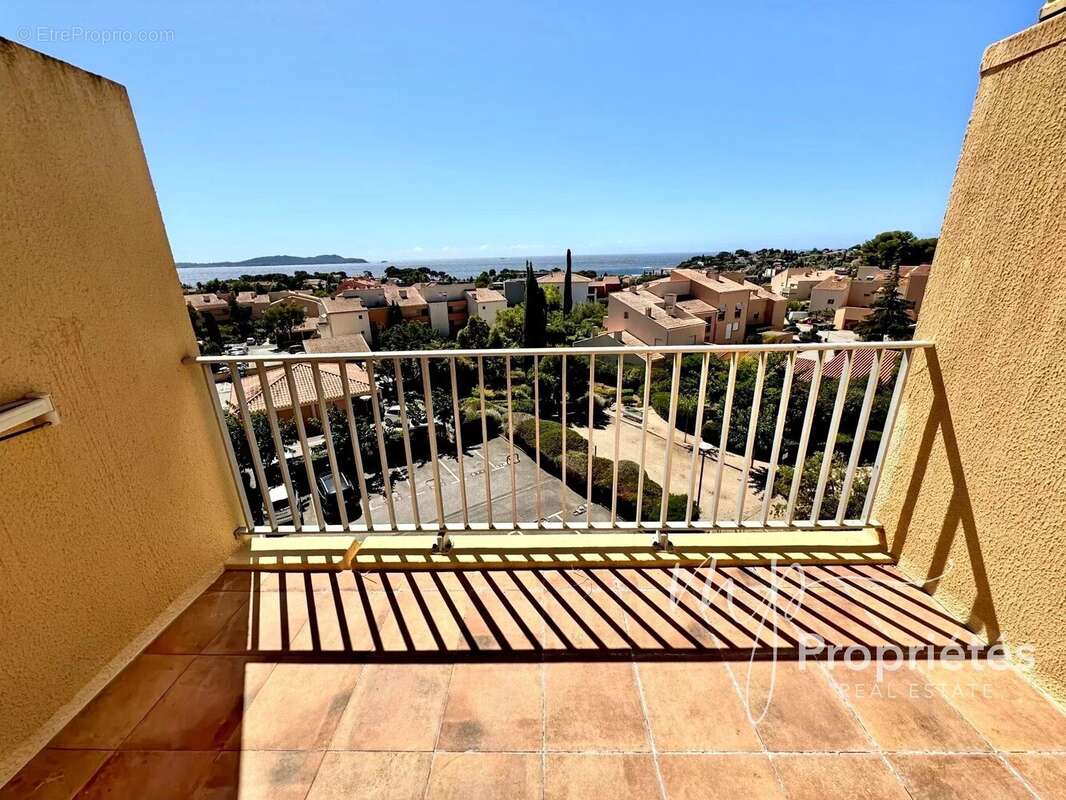 Appartement à CARQUEIRANNE