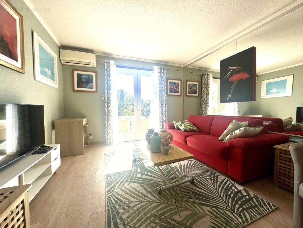Appartement à VALBONNE