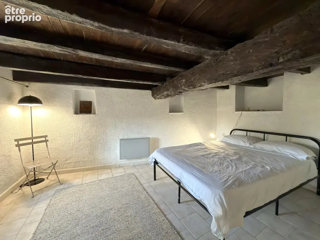 Propriété en pierre avec piscine et grange, près d'Aubeterre-sur-Dronne ! - photo 7