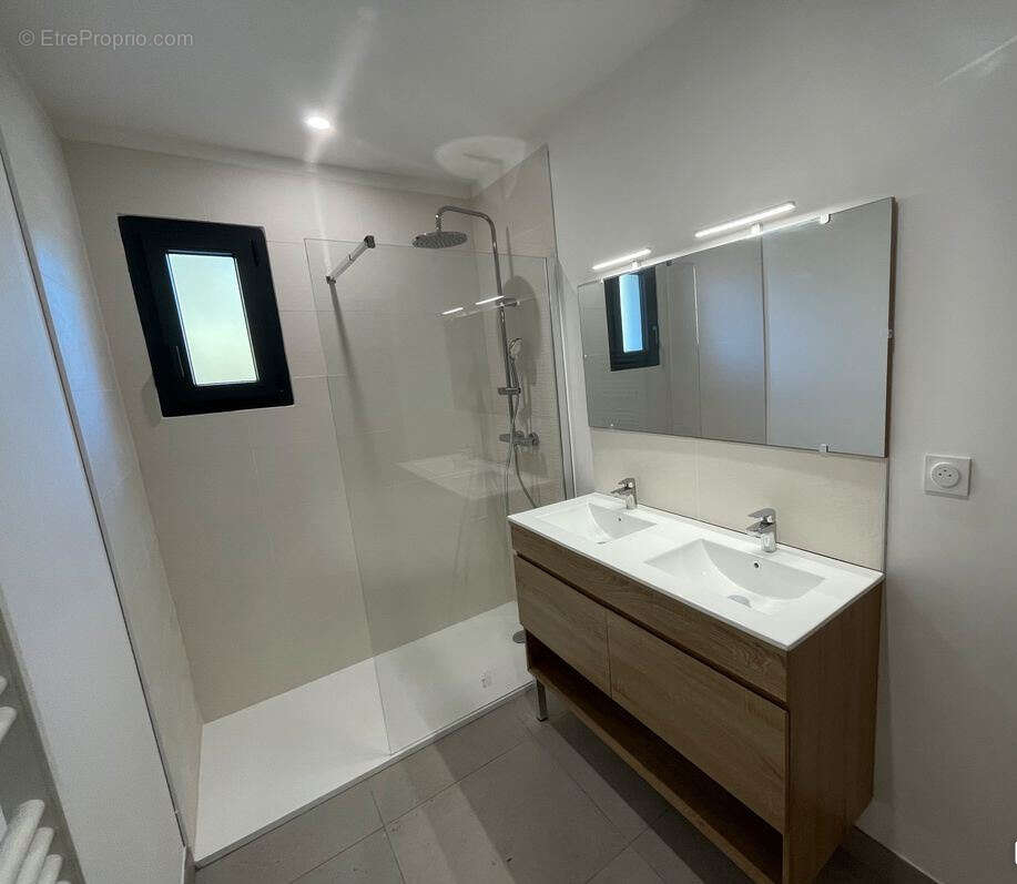 Maison à CUXAC-D&#039;AUDE