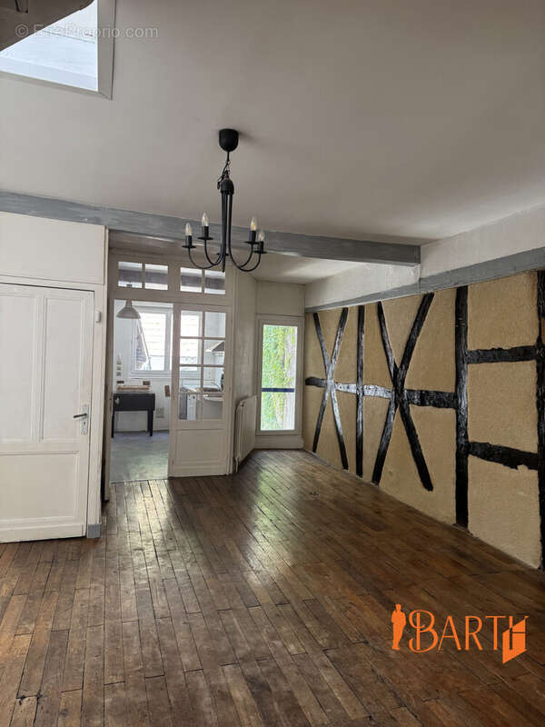 Maison 150 m² à Bourges  - photo 2