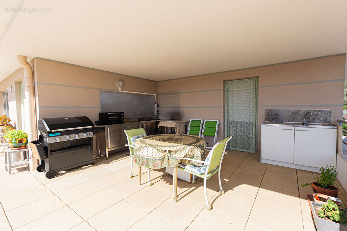 Appartement à MANDELIEU-LA-NAPOULE