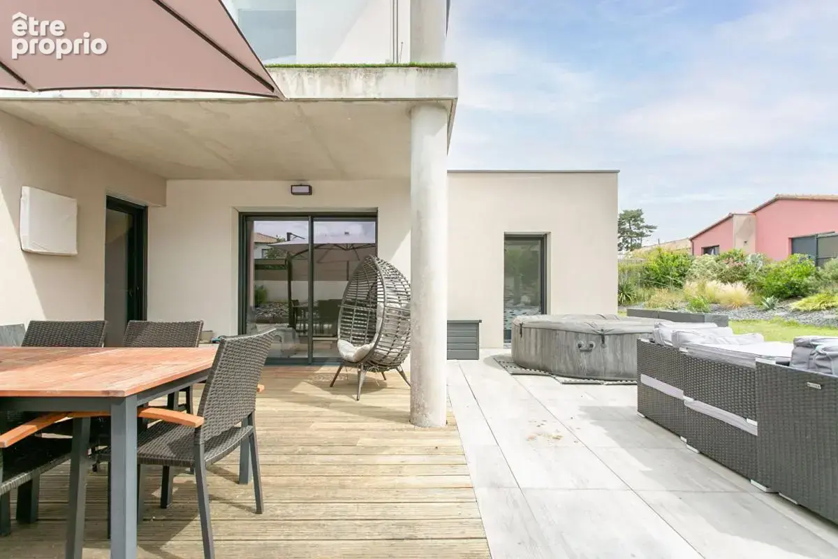 Maison Mouzillon 6 P . 4 Chs . Bureau . 138.77 M² . T 681 M² . Garage . Terrasse . Balcon - photo 16