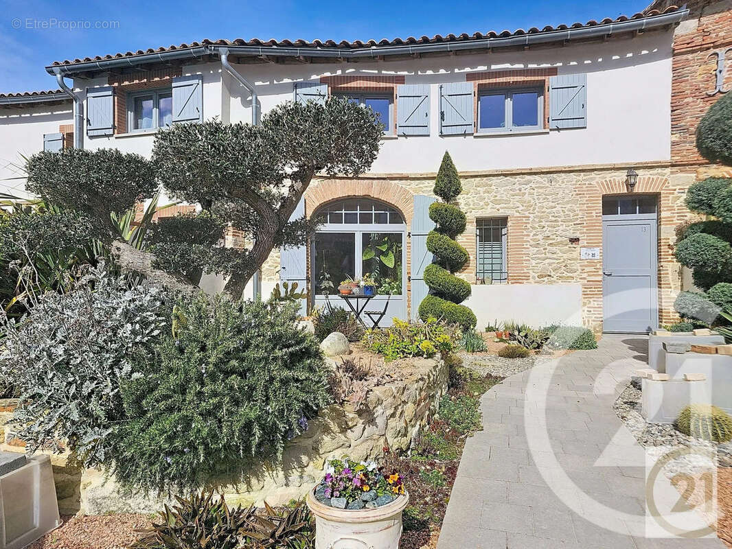 Maison à TREBONS-SUR-LA-GRASSE