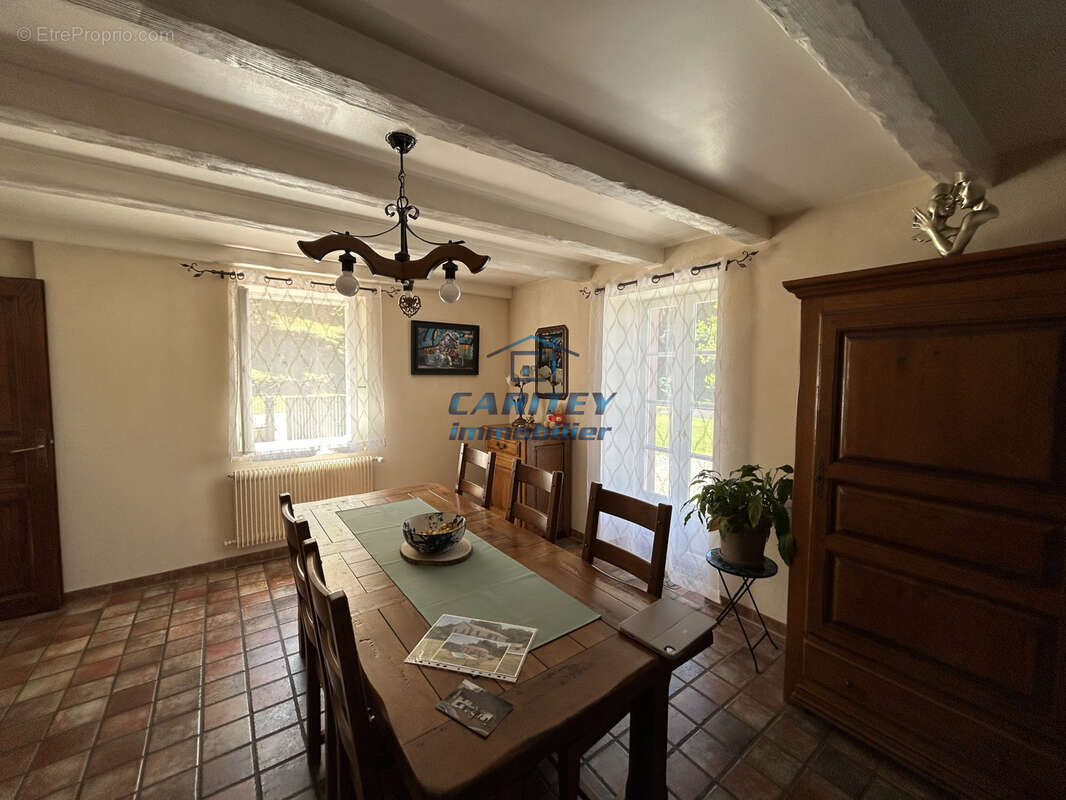 Maison à TERNUAY-MELAY-ET-SAINT-HILAIRE