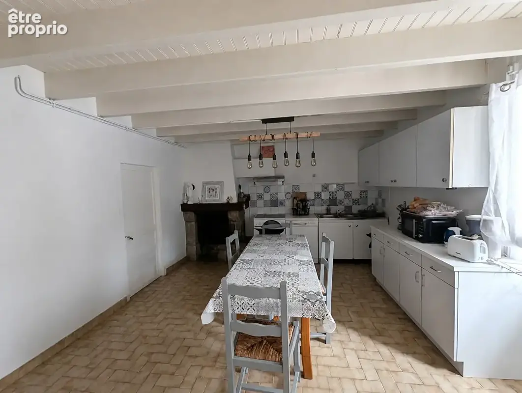 Maison en pierre à vendre à Saint-Broladre - 3 chambres et terrain de 463 m² - photo 3