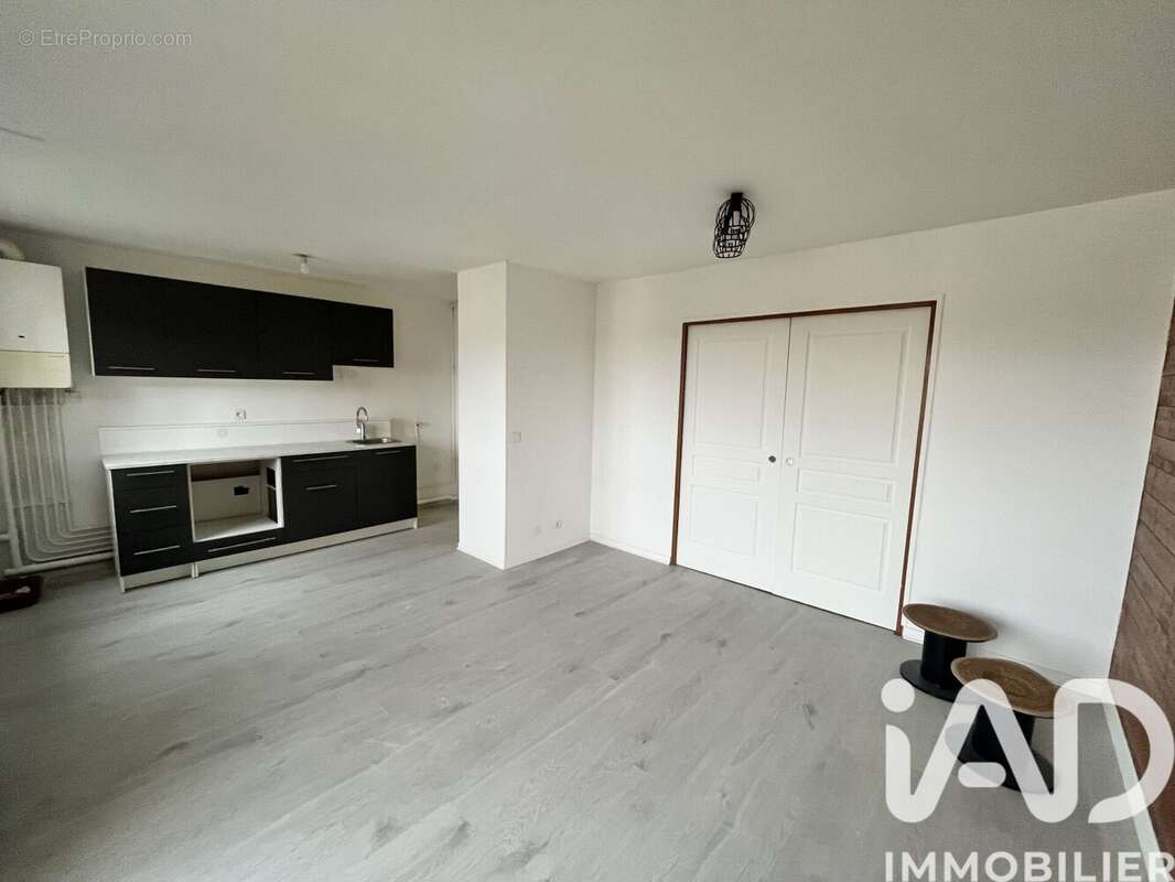 Photo 2 - Appartement à CORBEIL-ESSONNES