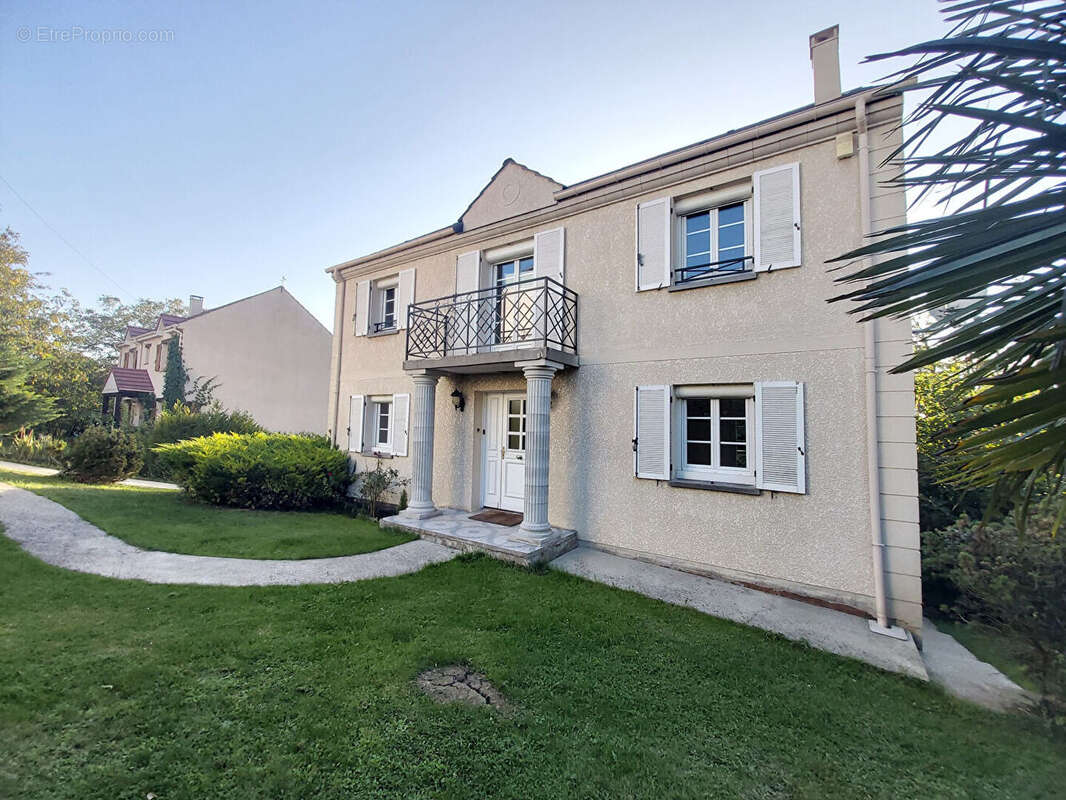 Maison à NEUILLY-PLAISANCE