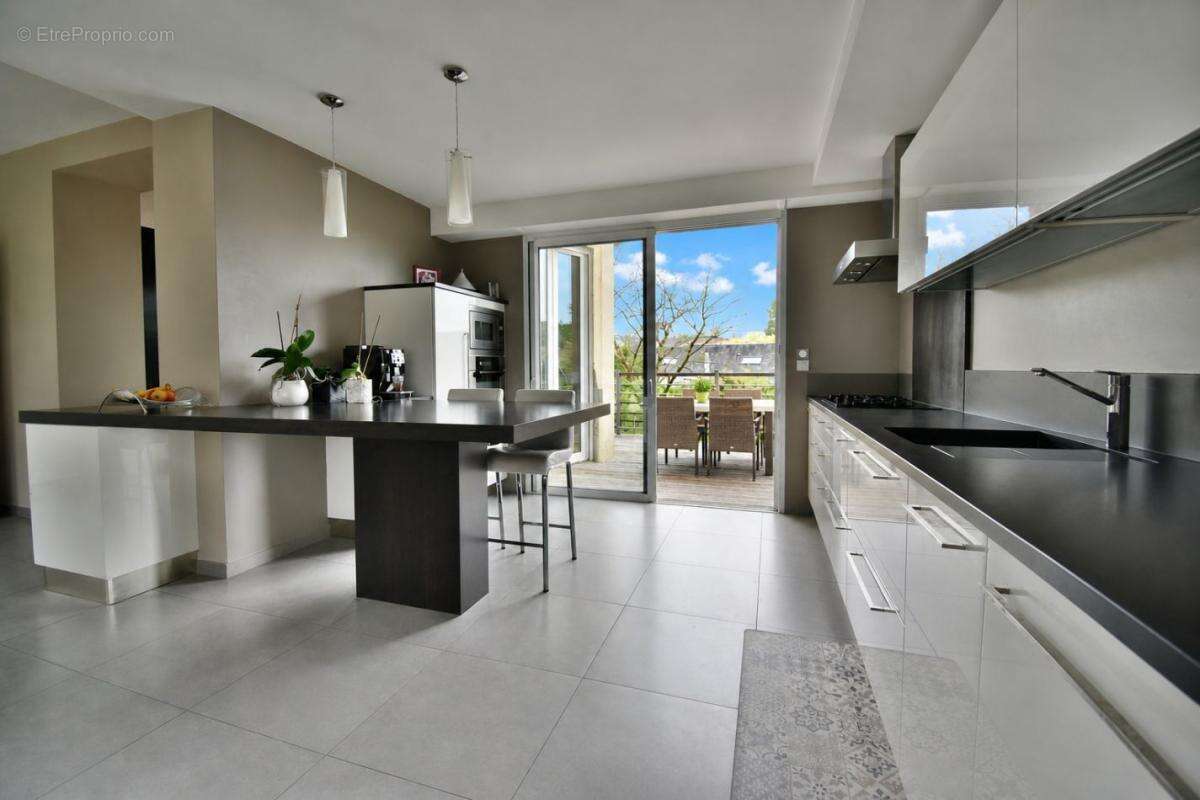 Maison 251 m² à Cholet  - photo 2